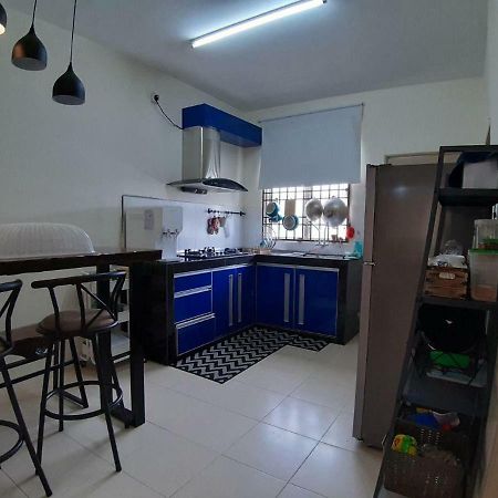 Orchidd Homestay Gambang Eksteriør billede