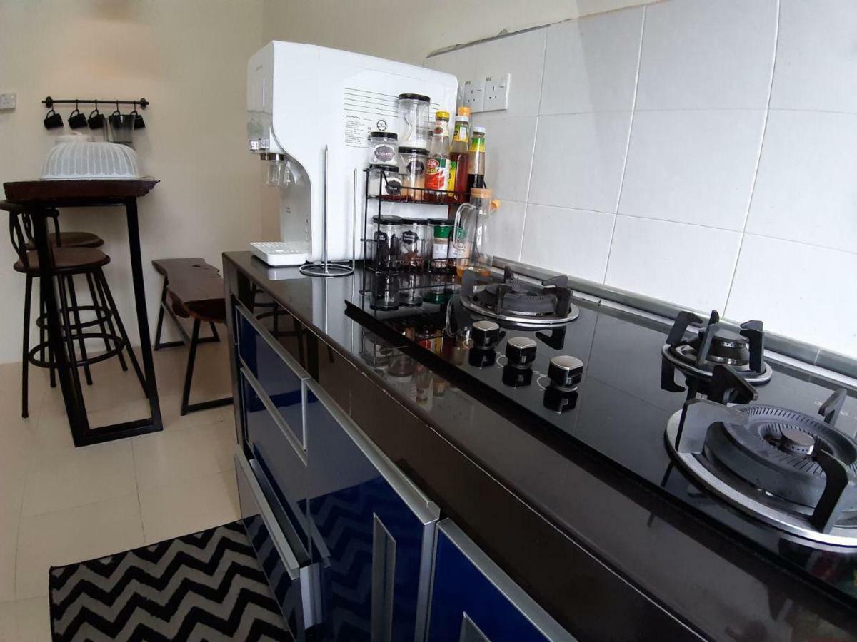Orchidd Homestay Gambang Eksteriør billede