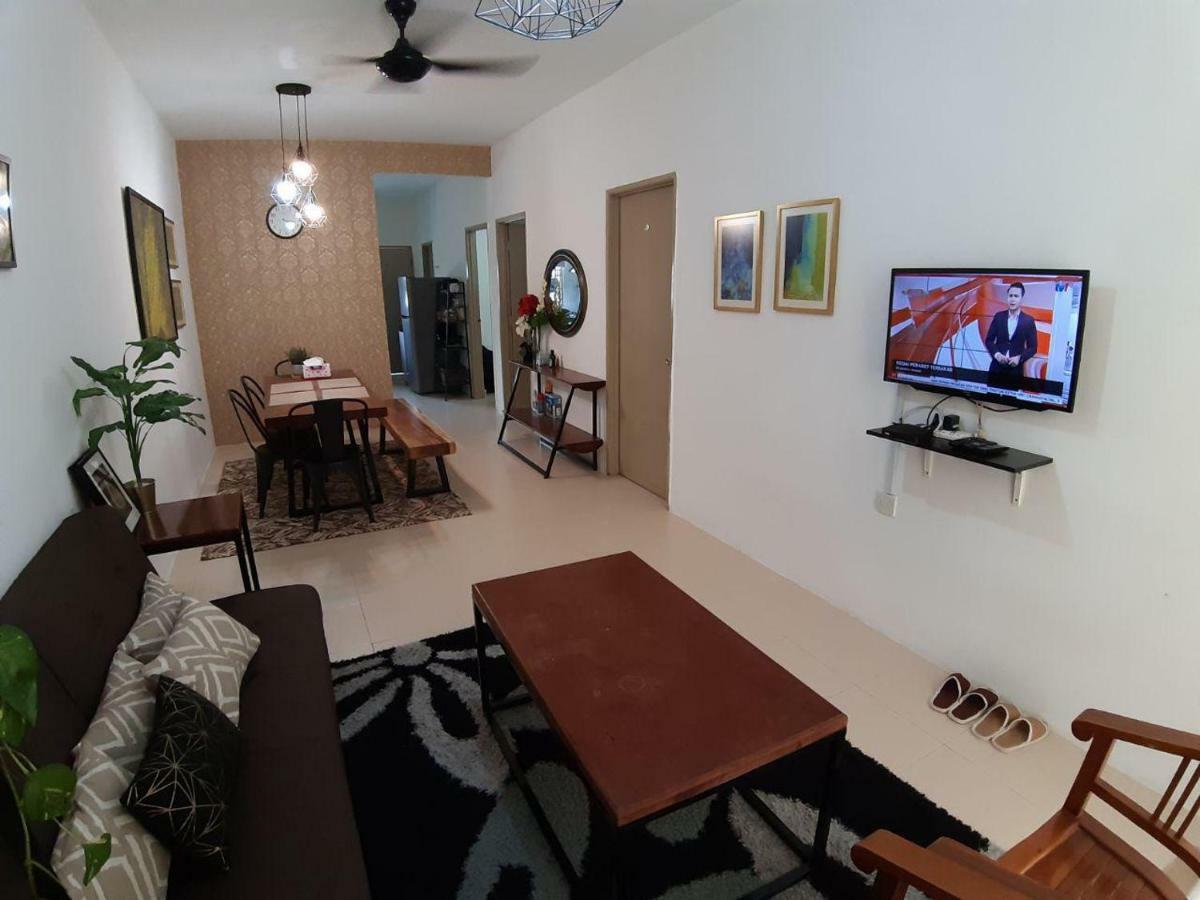 Orchidd Homestay Gambang Eksteriør billede